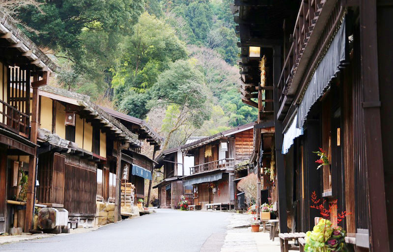 Nagoya 4 Historical Sites Full-Day Tour with Edo Charm - A full day of old-town atmosphere, with a few open questions