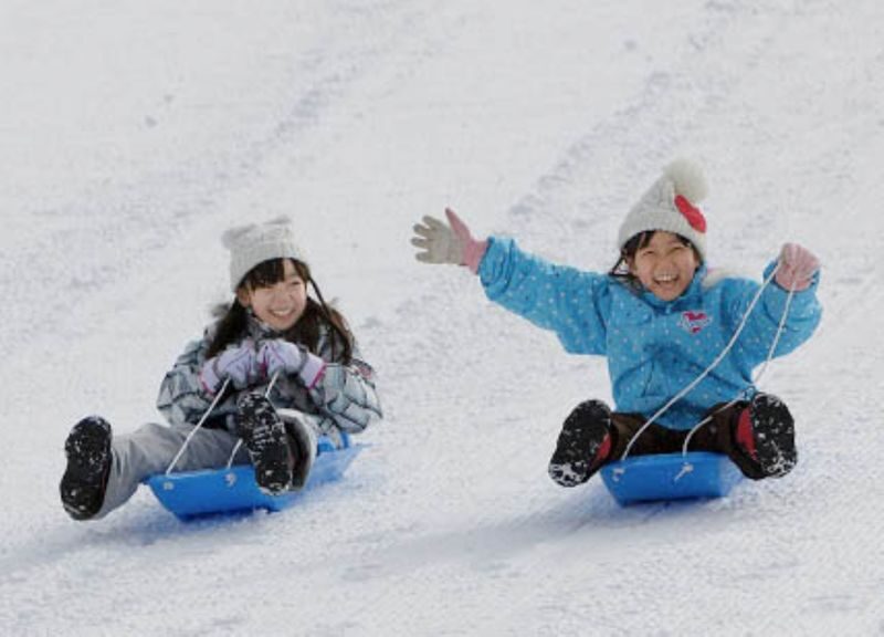Nagoya Bokka no Sato Full-Day Family Adventure with Hot Springs - Snow play is the main event
