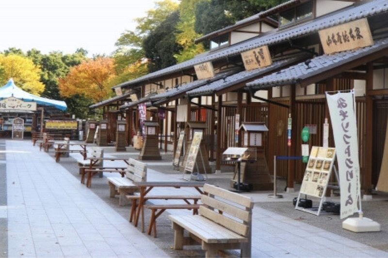 Nagoya Castle & Hisaya-odori Park Half-Day Small Group Cultural Tour - Hisaya-odori Park adds a city-side contrast