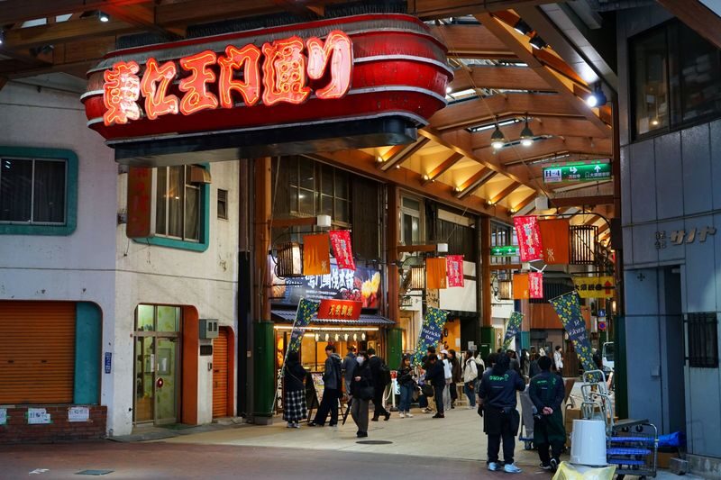Nagoya Classic Day Tour: Nagoya Castle + Toyota Commemorative Museum of Industry and Technology + Osu Kannon (From Osaka, Guaranteed Departure for 1) - Osu Kannon and the shopping streets