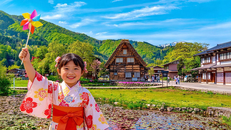 Nagoya Departure: Gujo Hachiman Old Castle x Hida Takayama Old Town x Shirakawa-go Gassho Village Day Trip - Three central Japan sights in one long day
