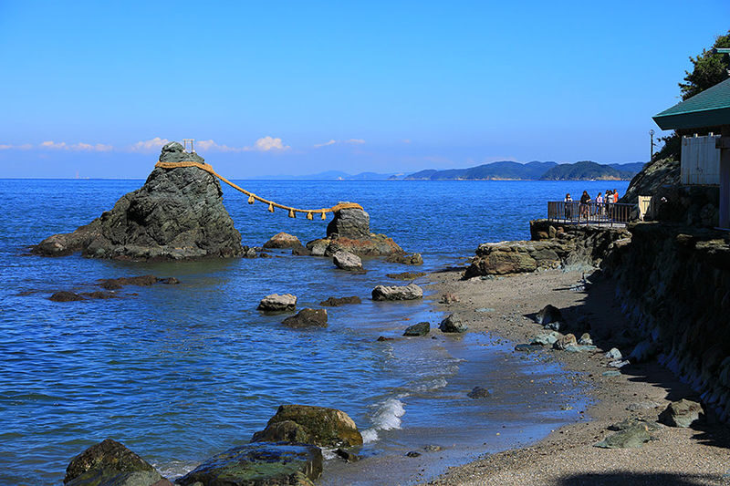 Nagoya Full-Day Ise Grand Shrine & Toba Aquarium Tour with Meoto Iwa - What the transport and pace are really like