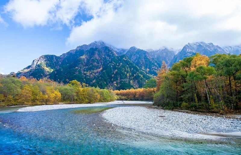 Nagoya Kamikochi and Taisho Pond Nature Full-Day Hiking Tour - Route briefing, then your own walk