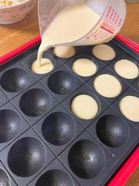 Nagoya: Let's have fun making the very popular takoyaki! - Exploring the Takoyaki Experience in Nagoya