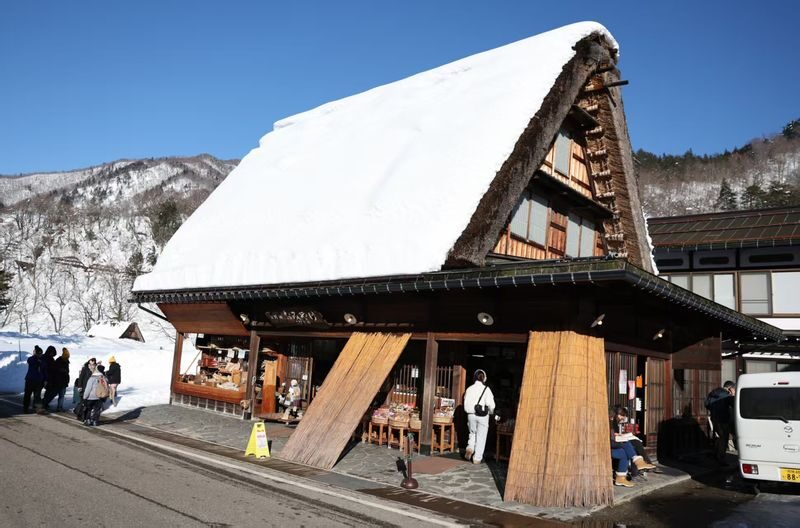 Nagoya, Shirakawa-go, Gujo Hachiman, and Takayama World Heritage Day Tour - The ride between destinations