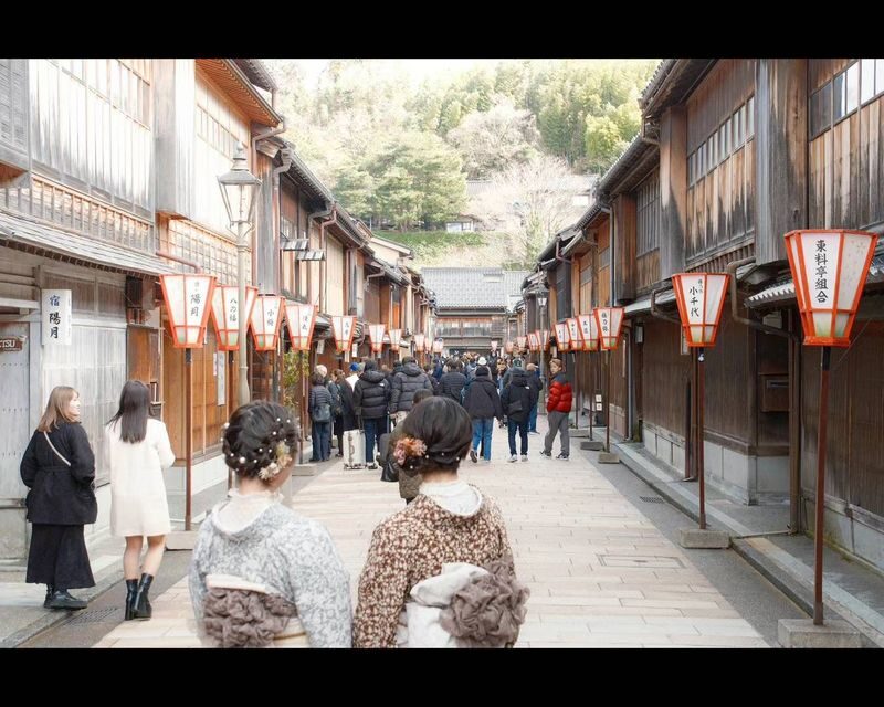 Nagoya World Heritage Shirakawa-go & Kanazawa Castle 2-Day Tour - A two-day route through three very different places