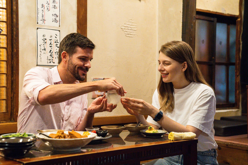 Naha Kokusai Street Bar Hopping Night Tour - What the tour format does, and doesn’t, tell you