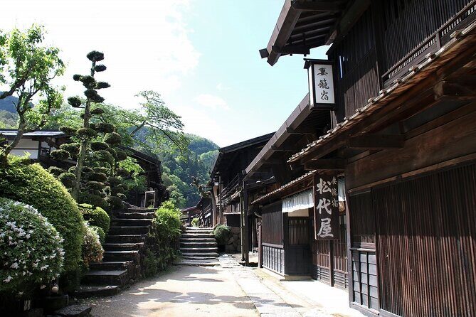 Nakasendo Post Town Trekking and Izakaya Hopping Tour - Exploring the Nakasendo Post Towns and Nightlife in Nagoya: A Full-Day Adventure