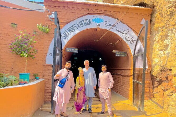 Nankana Sahib Gurdwara One Day Guided Tour - FAQ