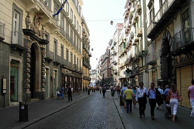 Naples - 4 hours in the streets of the city - The Sum Up