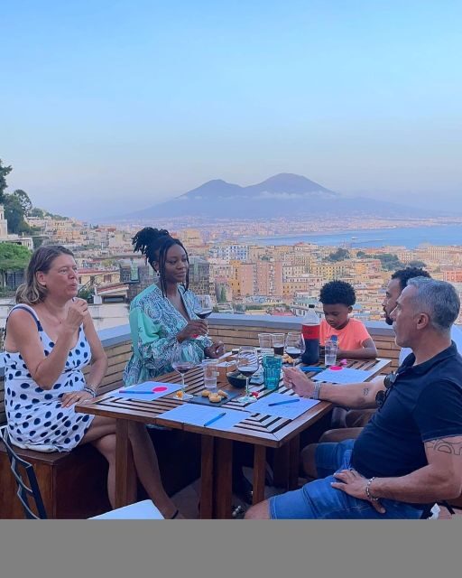 NAPLES, FUN Wine Tasting in the City Center - Key Points
