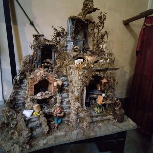 Naples: Guided city tour with access to the catacombs - Discover Naples: A Guided Walk Through History, Culture, and Local Flavors