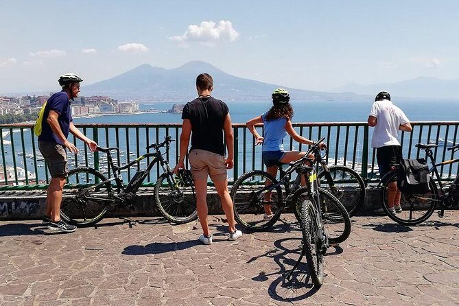 Naples panoramic e-bike(pedal assisted)ride with pizza tasting - Key Points