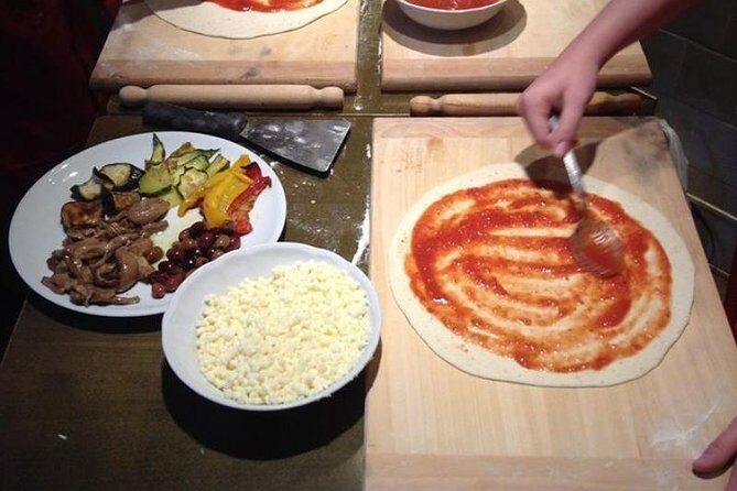 Naples Pizza-Making: From Dough to Dessert & Wine at Pizzeria - Why This Tour Offers Great Value