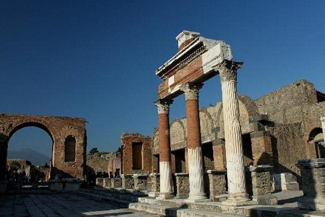 Naples: Pompeii, Herculaneum, and Vesuvius Tour by Minivan - Key Points