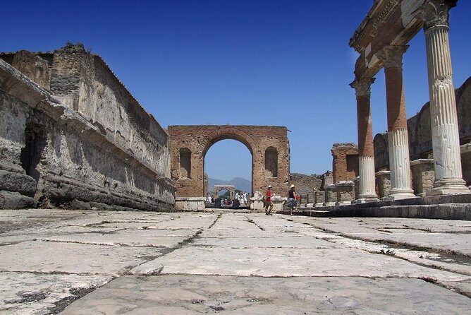 Naples: Pompeii & Herculaneum Day Trip  Small Group Tour - Discovering the Ancient Wonders of Pompeii & Herculaneum: A Small Group Day Trip from Naples