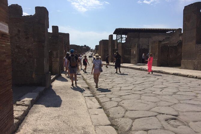 Naples Shore Excursion: Pompeii Independent Half-Day Trip - Key Points