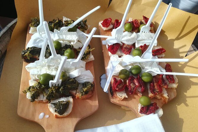 Naples Street Food Tour with Foodie Guide around Historical Center - Key Points