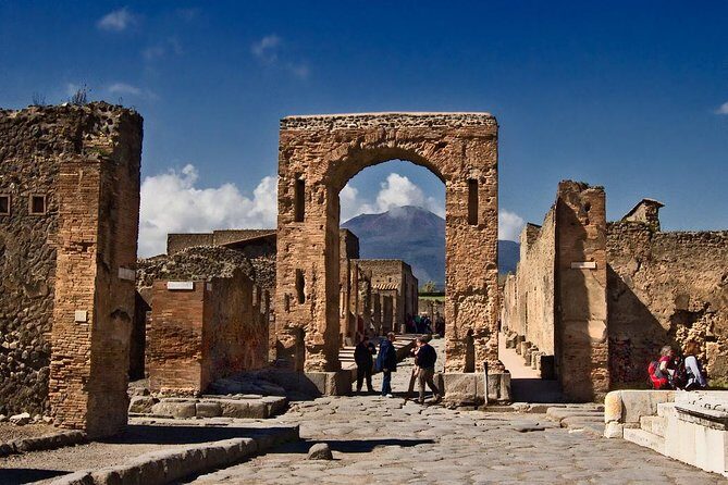 Naples to Positano/Sorrento Transfer via Pompeii (or Vice Versa) - The Sum Up
