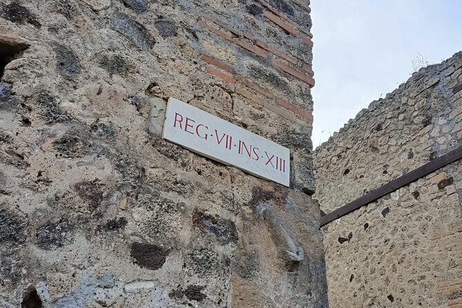 Naples transfer to Pompeii guided tour and Back - Key Points
