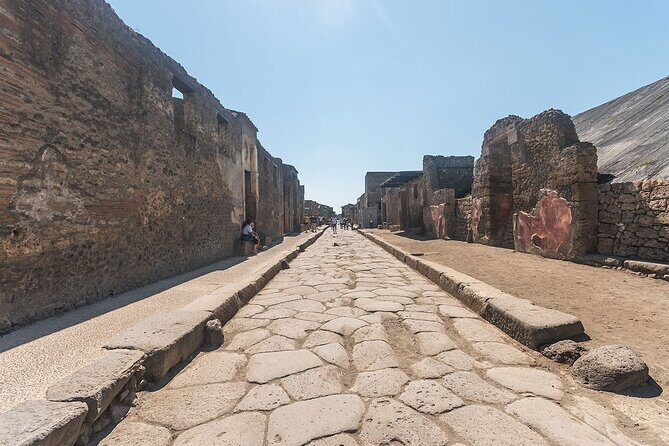 Naples transfer to Pompeii guided tour and Back - FAQ