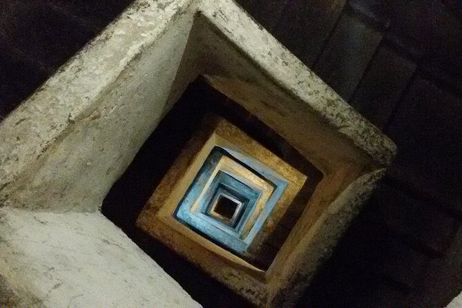 Naples Underground Spanish Quarters with Guide - Discover the Hidden Depths of Naples with the Underground Spanish Quarters Tour