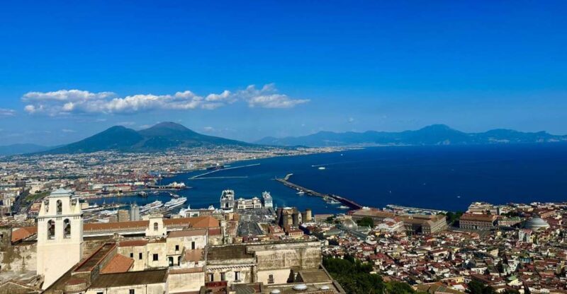 Naples: walk to Naples with local guide - Key Points