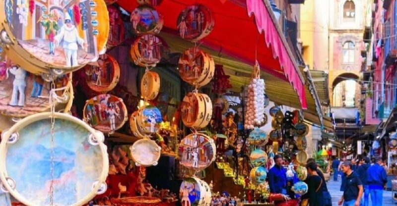 Naples Walking Tour: Old Town and Spaccanapoli - Exploring Naples Old Town and Spaccanapoli