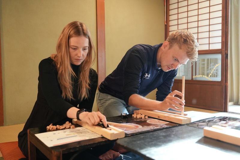 Nara: Chopstick-Making Workshop with Artisan - A machiya welcome in Naramachi