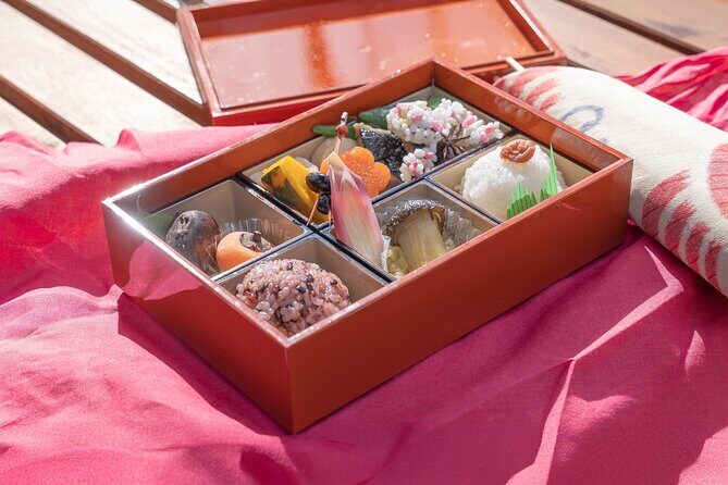 Nara Historical Hiking Tour and Breakfast Picnic in Asuka - Key Points