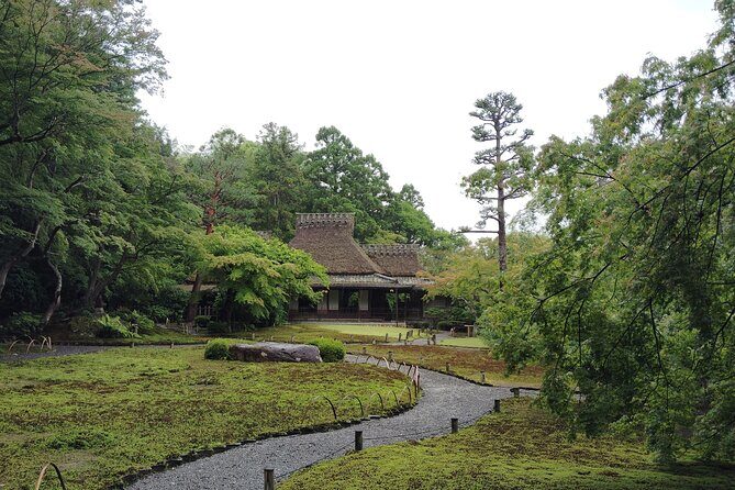 Nara: Yoshikien and Isuien Gardens Tour with Tea Tasting - The Value of Guided Explanation and Cultural Context