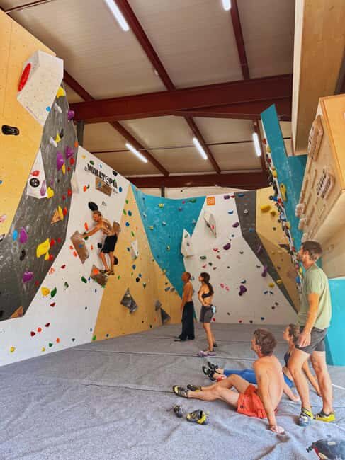 Narbonne: Leisure complex, Climbing wall - Key Points