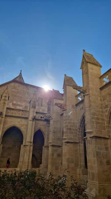 Narbonne: visit the Archbishops' Palace and Cathedral - Key Points