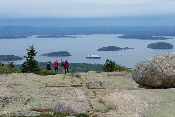 Narrated Bus Tour of Bar Harbor and Acadia National Park - Key Points