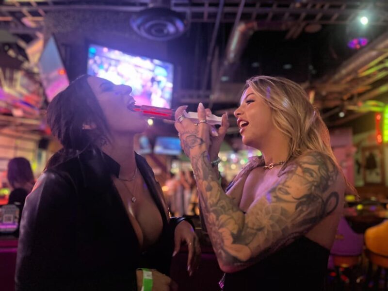 Nashville Bar Crawl: Guided Pub Crawl with Drinks Discounts - Nashville Bar Crawl: Guided Pub Crawl with Drinks Discounts