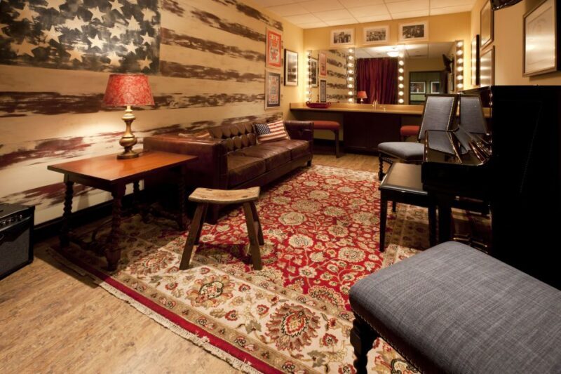 Nashville: Grand Ole Opry Backstage Tour - The Sum Up: Is the Grand Ole Opry Backstage Tour Worth It?