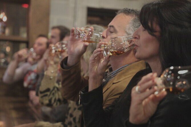 Nashville Hot Chicken & Whiskey Tour - Key Points