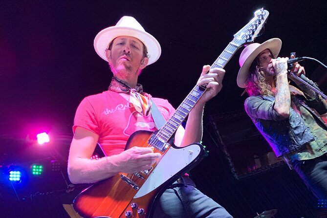 Nashville Live Music Bar Crawl with Local Venues & Drink Specials - Key Points