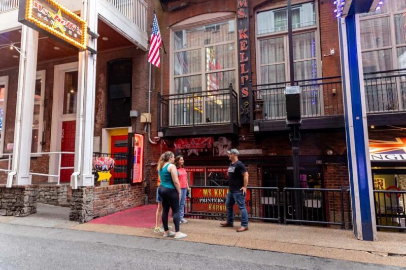 Nashville: The Ryman, Tootsies, Broadway, & Printer's Alley - Key Points