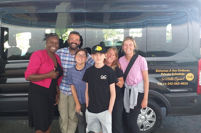 Nassau Airport to Palm Cay - group transportation in comfort - FAQ: Nassau Airport to Palm Cay Private Transfer