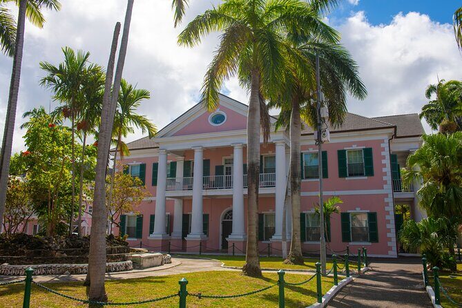 Nassau Express Private Tour: Forts, Parliament & Caves - Exploring Nassau in a Nutshell: What You Can Expect