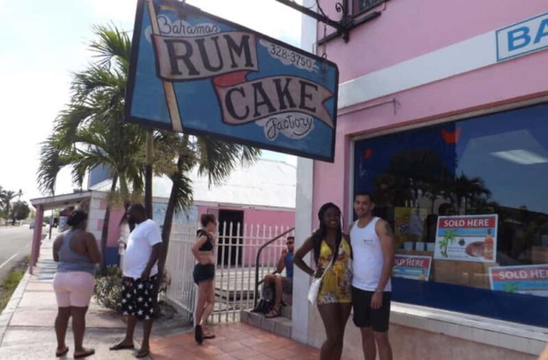 Nassau: Sightseeing, Snorkeling, & Shopping Tour with Pickup - Key Points