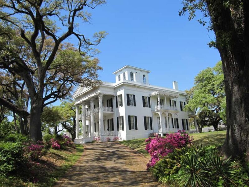 Natchez MS Historical Buildings Tour - Exploring the Antebellum Mansions