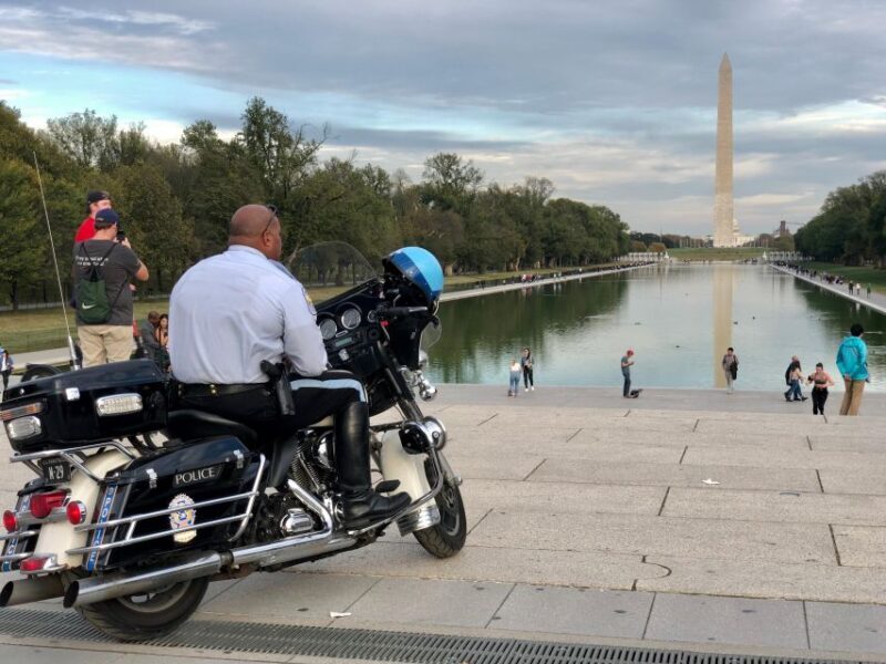 National Mall Tour w/ Washington Monument Semi-Private 12ppl - Ending with the Washington Monument