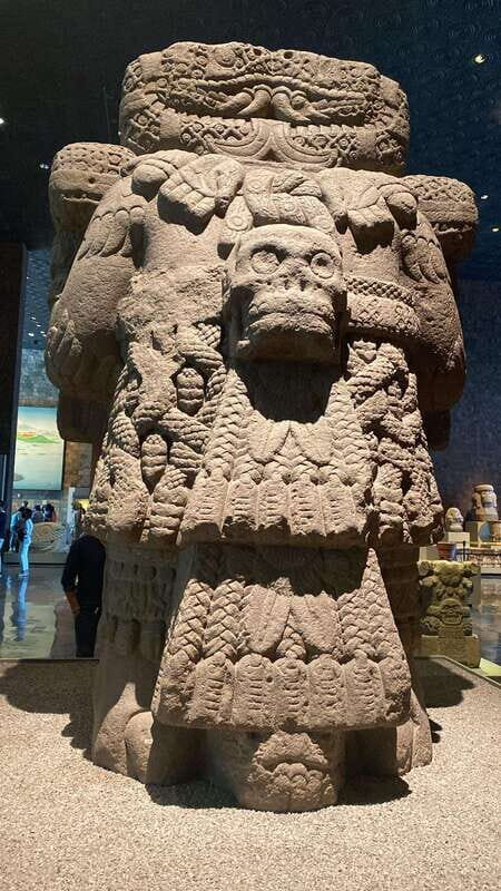 National Museum of Anthropology: a journey into Mexico's past-English lang. - A Closer Look at the Experience