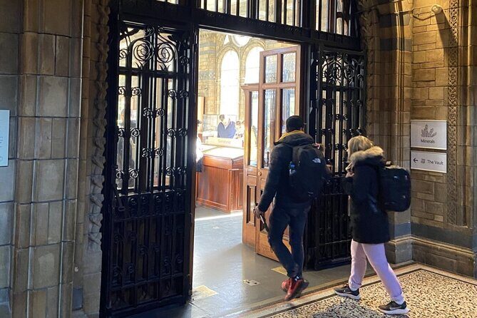 Natural History Museum Self-guided Tour for Kids in English - Exploring the Natural History Museum Self-guided Tour for Kids