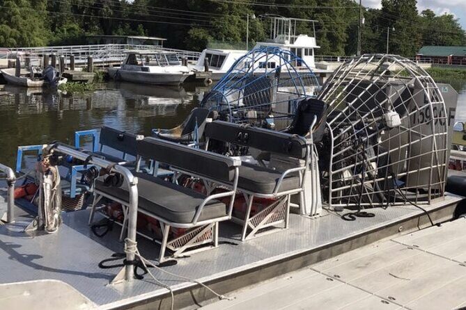 Nawlins Luxury: Airboat Swamp Tour with Transportation - A Close-Up Look at Nawlins Luxurys Airboat Swamp Tour with Transportation