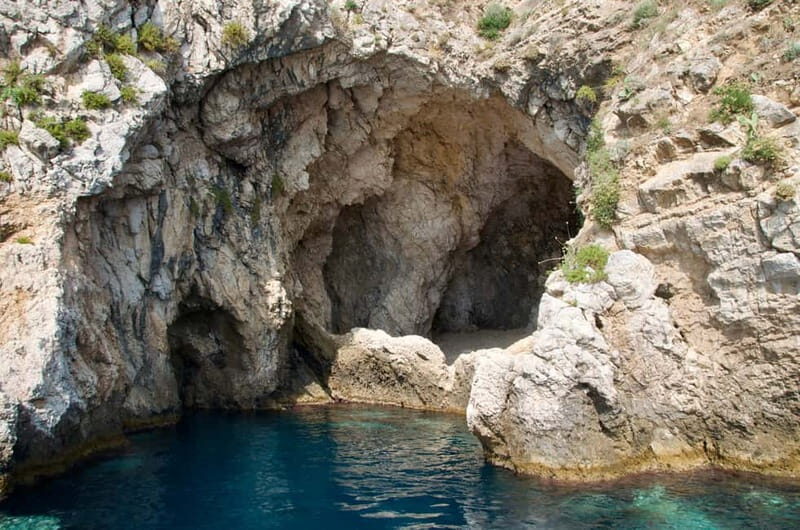 Naxos: Taormina Boat Tour with Snorkeling and Prosecco - The Setting: Taormina’s Coast from the Water