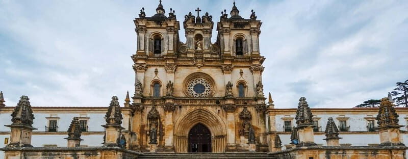 Nazaré, Alcobaça and Óbidos on a Luxury Mercedes - Frequently Asked Questions