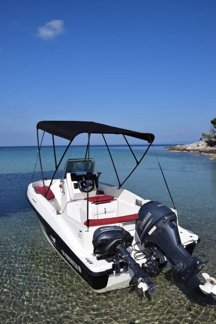 Nea Fokea: Boat Renal without License - Who Is This Experience Best For?